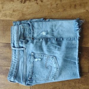 Silver jeans Co boyfriend shorts size W 27/ L4